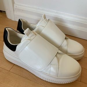MATT & NAT Velcro Sneakers White & Black
